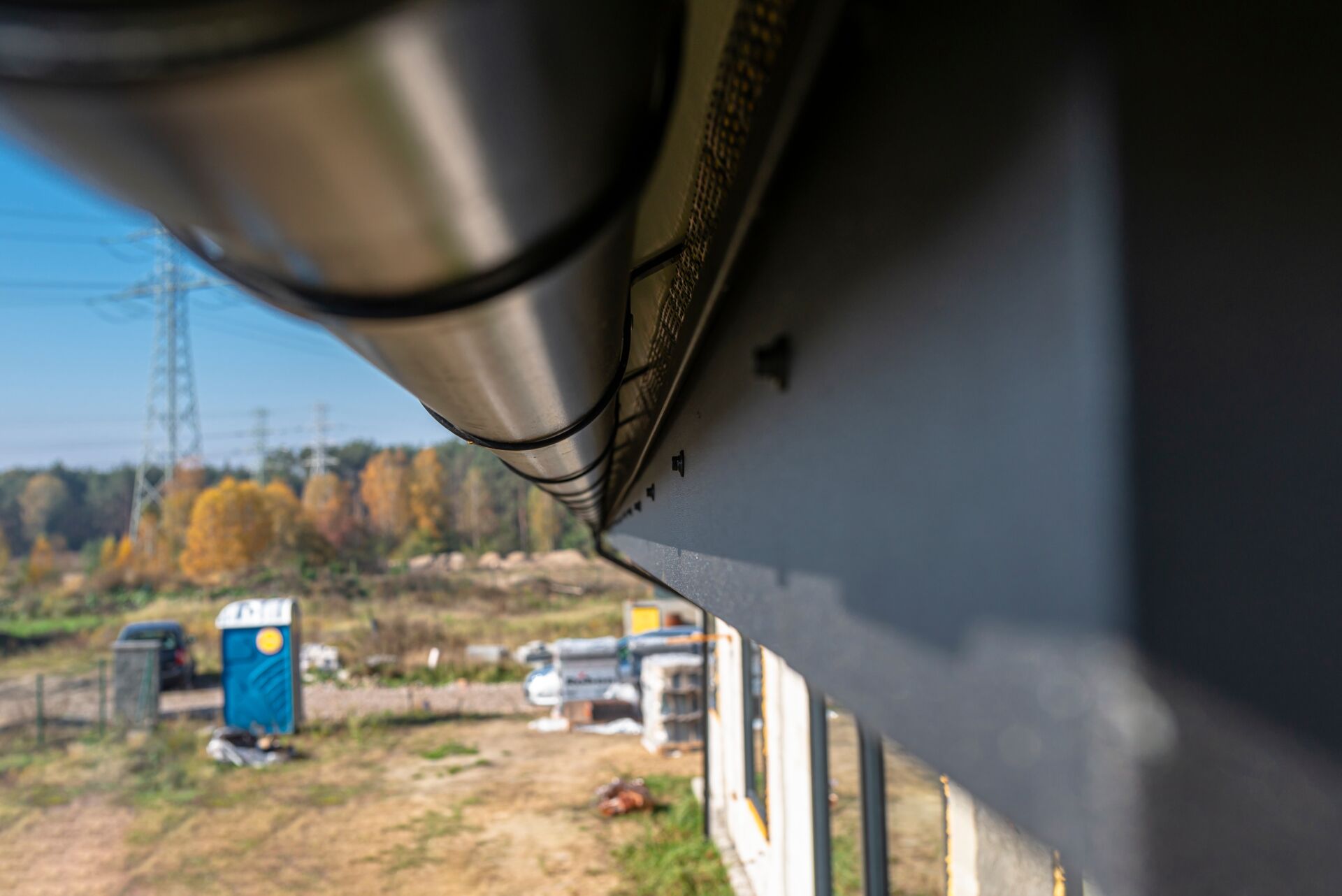 Expert cleaning and maintenance for commercial building exteriors