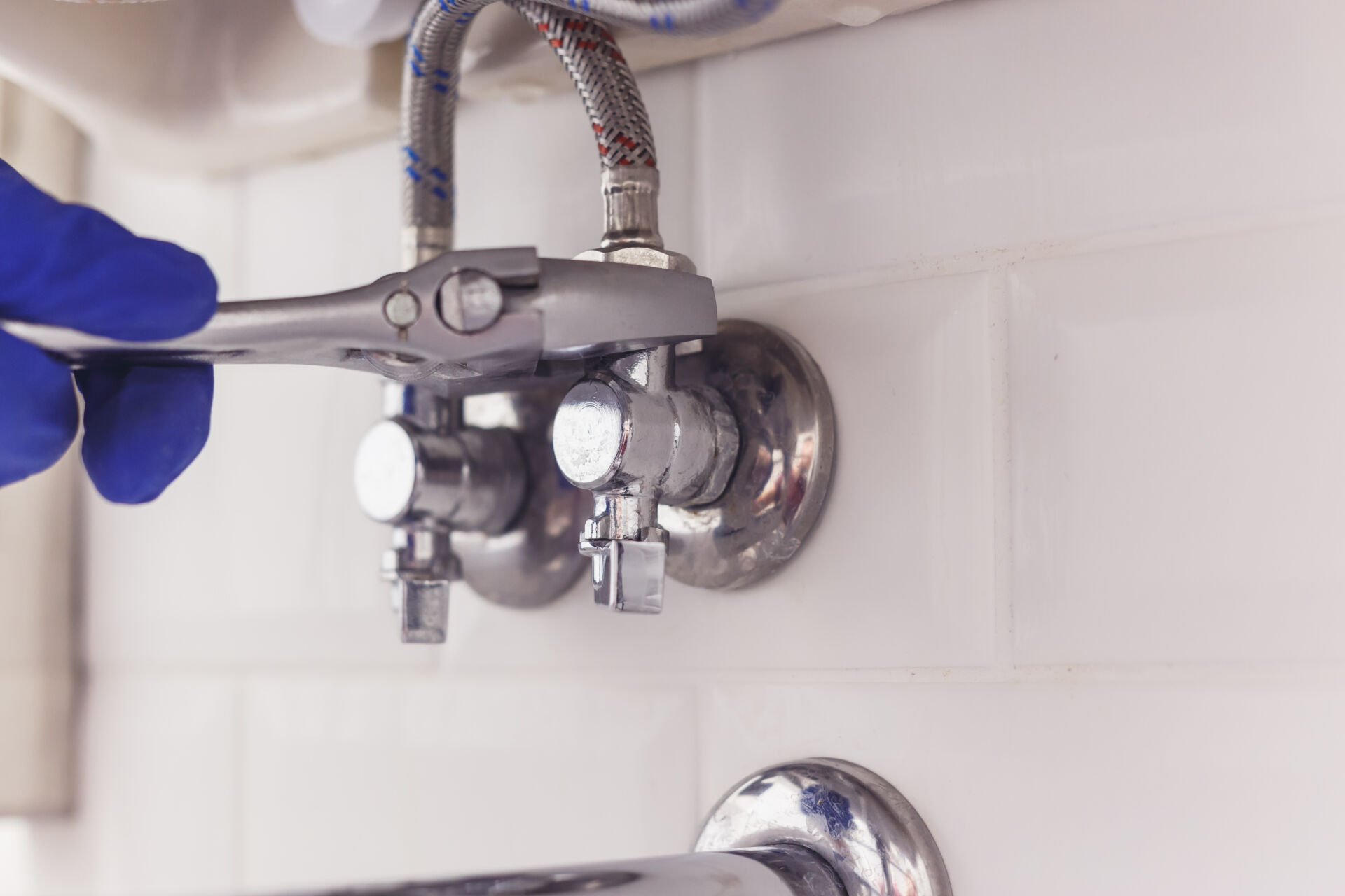 Local Maintenance Services fixing blocked drains